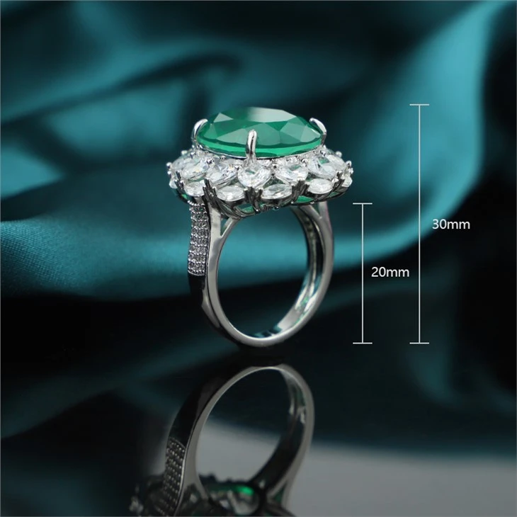 emerald engagement ring 04